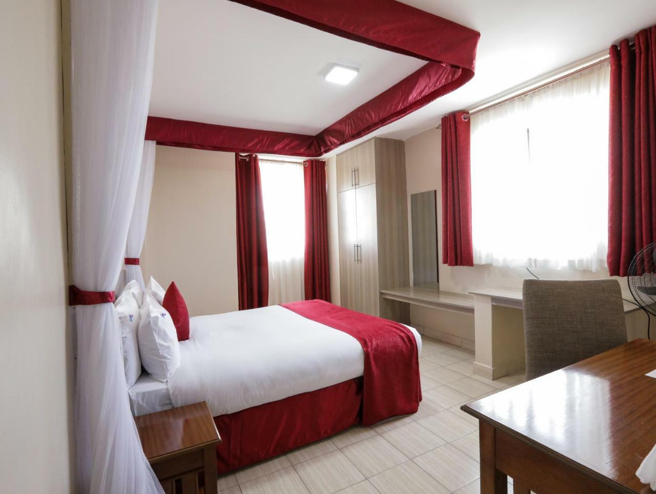 67 Athi Hotel Athi River Экстерьер фото